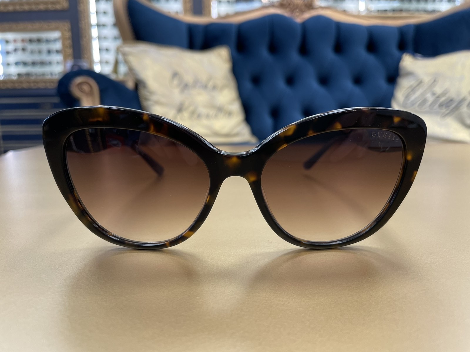 GUESS eyewear
